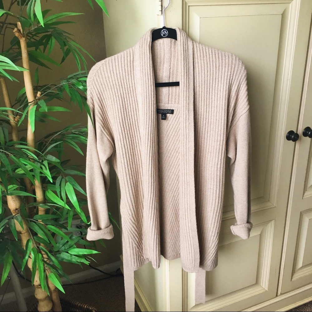 (NWOT) BANANA REPUBLIC RIBBED BELTED CARDIGAN!